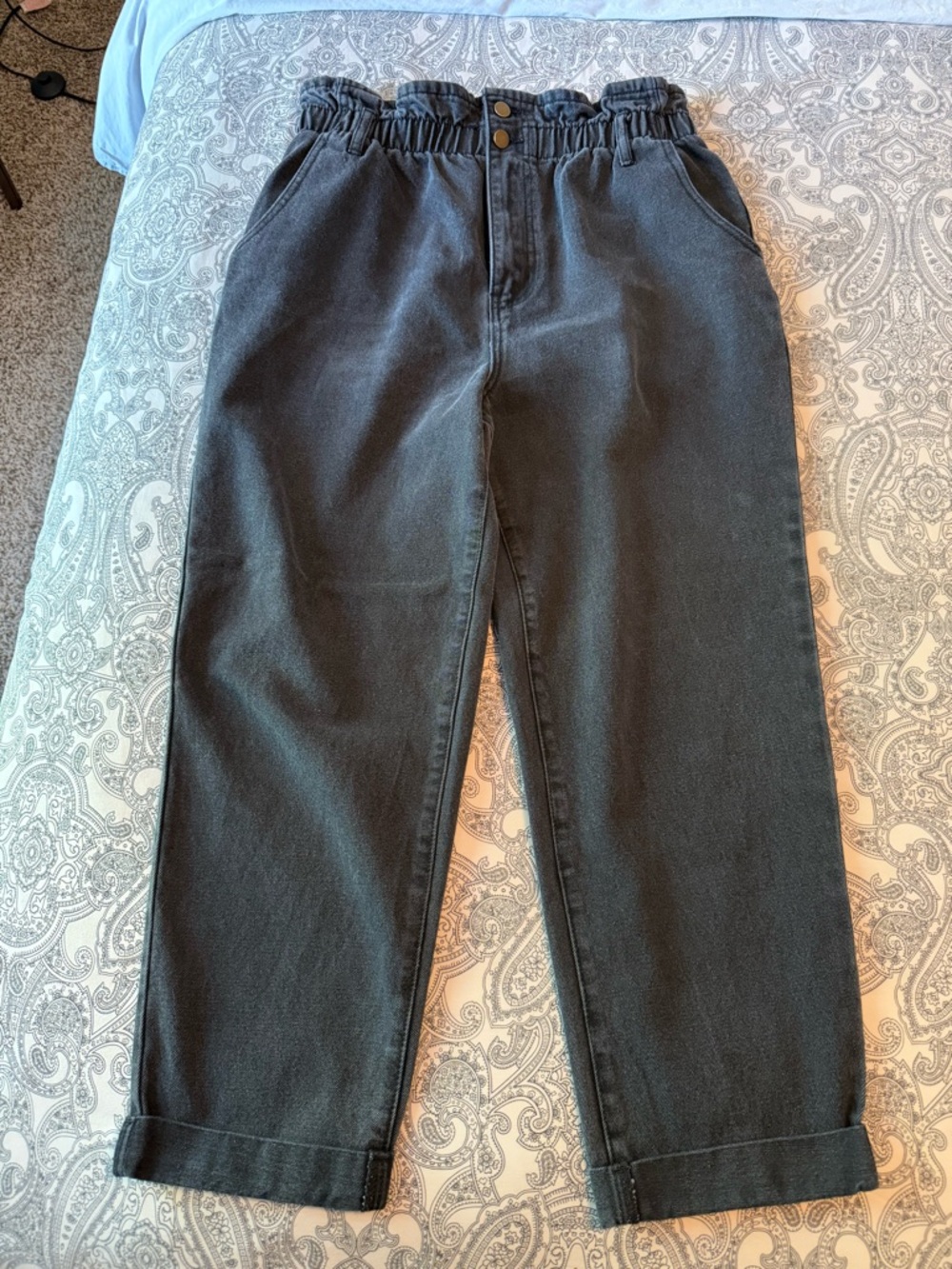 Forever 21 Black High-Waist Paperbag Style Ankle Length Jeans
